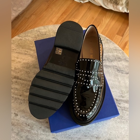 Parker Lift Mini Pearl Loafer in Black Patent
Stuart Weitzman - Picture 8 of 8